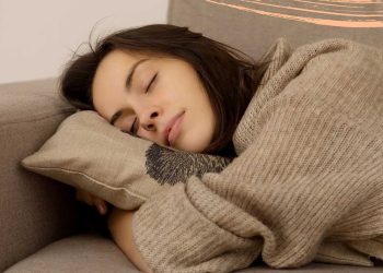 دراسة حديثة تحذر منها.. القيلولة، هل هي صحية أم ضارة؟