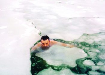 السباحة في الماء البارد تنقص الوزن