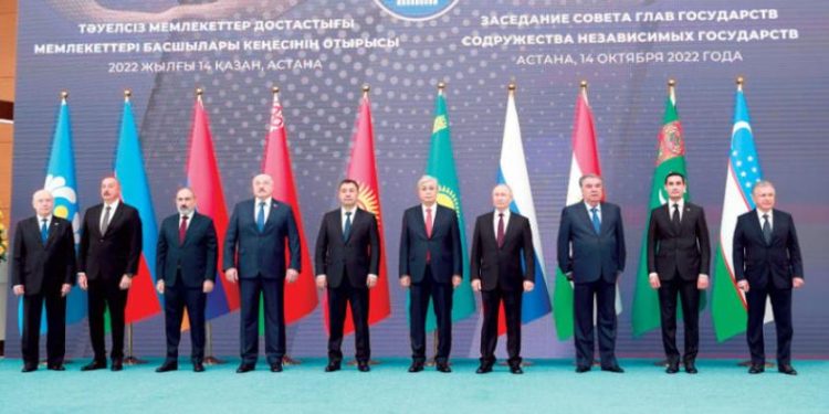 روسيا تُجلي مدنيي خيرسون على وقع تقدم أوكراني