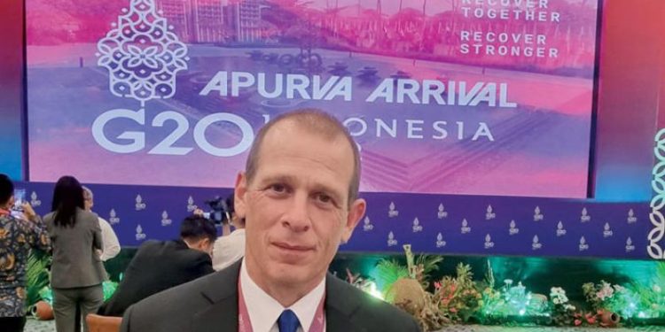 الخارجية الأميركية: التنسيق مع بكين ضرورة… ومنفتحون على الدبلوماسية مع موسكو