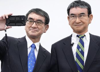 استنساخ وزير في اليابان