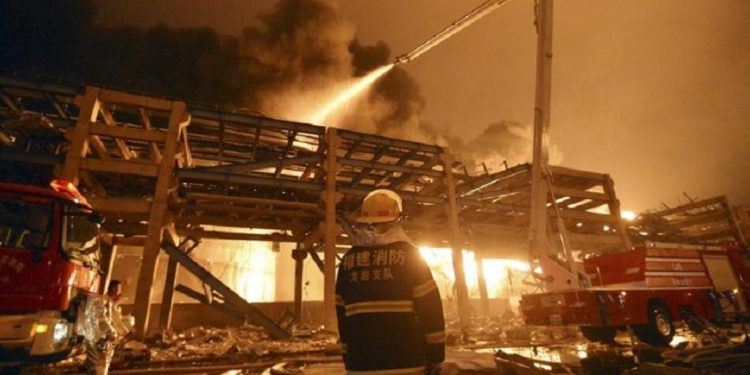 مقتل 36 شخصا في حريق بمصنع بوسط الصين