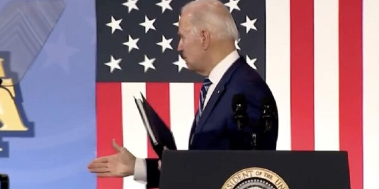 الصحة العقلية للرئيس الأمريﻜﻲ جو بايدن