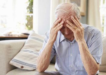 ما العلاقة بين «الزهايمر» وقلة ساعات النوم؟