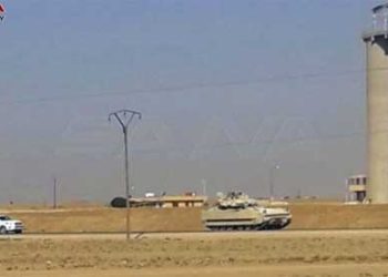 الاحتلال الأمريكي يدخل مدافع متطورة إلى قاعدته في الشدادي بريف الحسكة