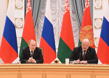 بوتين: روسيا مستعدة لتطوير المشاريع النووية في بيلاروسيا