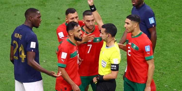 بعد احتجاج المغرب.. ما هي الحالات التي تستدعي إعادة مباراة بكرة القدم؟