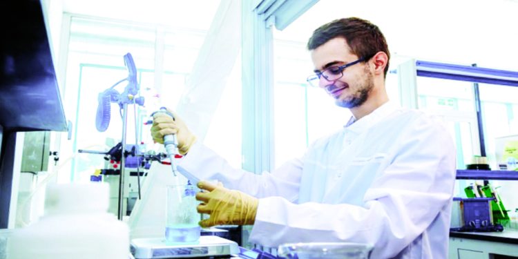 جسيمات نانوية تعالج السرطان والتهاب الكبد