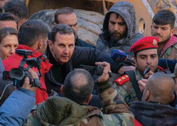 الرئيس الأسد والسيدة أسماء اطمأنا على مصابي الزلزال في حلب واللاذقية واطلعا على عمليات إزالة الأنقاض