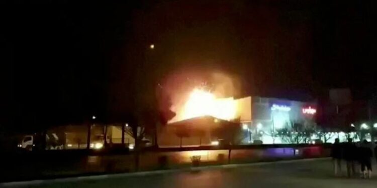 إيران تتهم إسرائيل بتدبير “هجوم أصفهان”.. وتتعهد بالرد