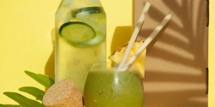 عصير سحري يحارب التقدم في السن.. إليك المكونات