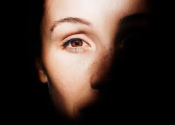 العيون الصناعية.. تصمم في مصر محليا وتشبه العين السليمة