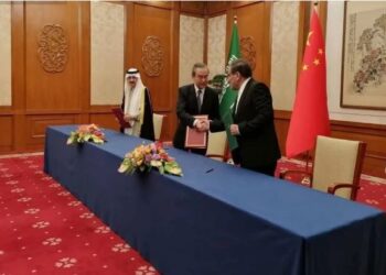 ذا هيل: الاتفاق السعودي الإيراني يعزل إسرائيل ويقيدها من أقرب حلفائها