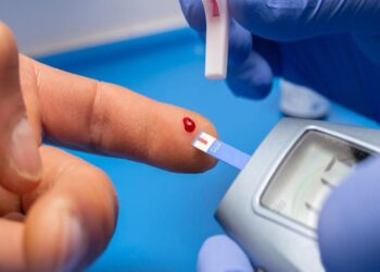 أعراض تظهر على الوجه تحذر من الإصابة بالسكري