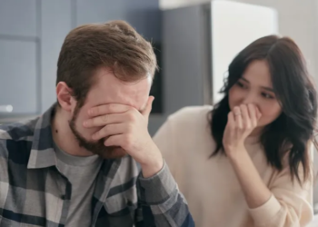 الشعور بالدونية.. أعراض الإصابة بـ”عقدة النقص” وطرق علاجها