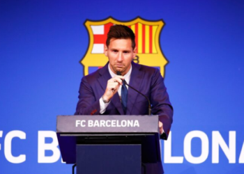 ميسي يوافق على مسودة عقده مع برشلونة