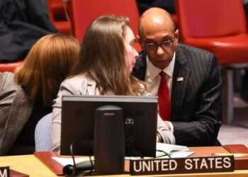 الغارديان:  تأجيل التصويت على مشروع قرار بمجلس الأمن الدولي بشأن غزة والسبب خلافات داخل الإدارة الأمريكية 