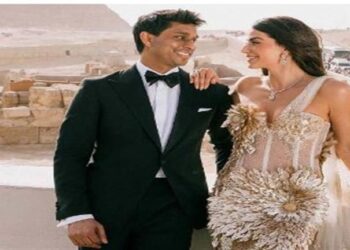 زفاف الملياردير أنكور جين على عارضة الأزياء إريكا هاموند على سفح الهرم