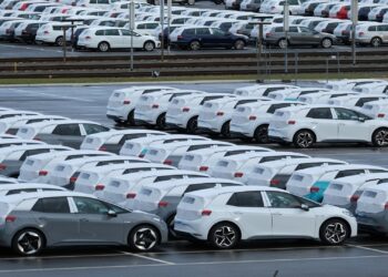 دراسة صادمة: السيارات الكهربائية تلوّث البيئة أكثر من الوقود