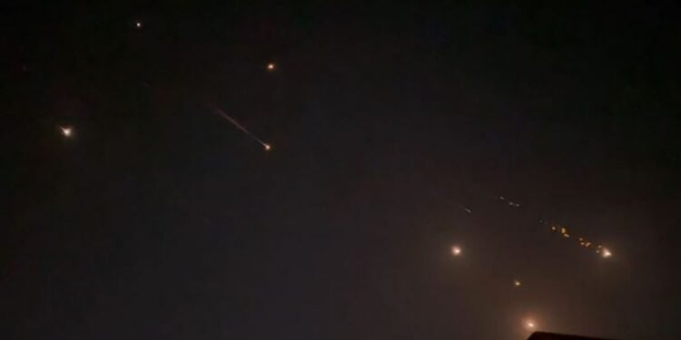 برشلونة يحقّق فوزاً صعباً على قادش