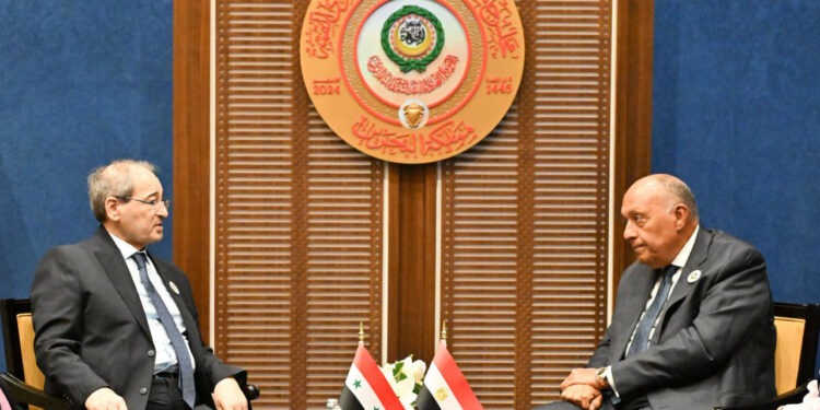 د . المقداد يلتقي نظيره المصري على هامش اجتماع وزراء الخارجية العرب التحضيري للقمة العربية