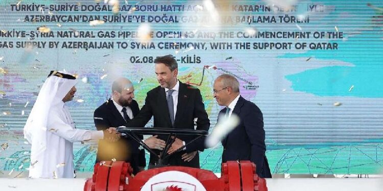 أذربيجان تضخ الغاز إلى سوريا في مشروع استراتيجي لدعم إعادة الإعمار